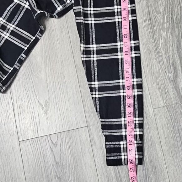 Hollister Men’s Flannel Shirt Medium Black White Plaid Button Front Long Sleeve - Picture 8 of 9